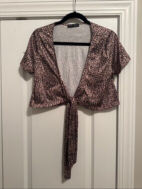 NWOT SHEIN Leopard Tie-Front Crop Top